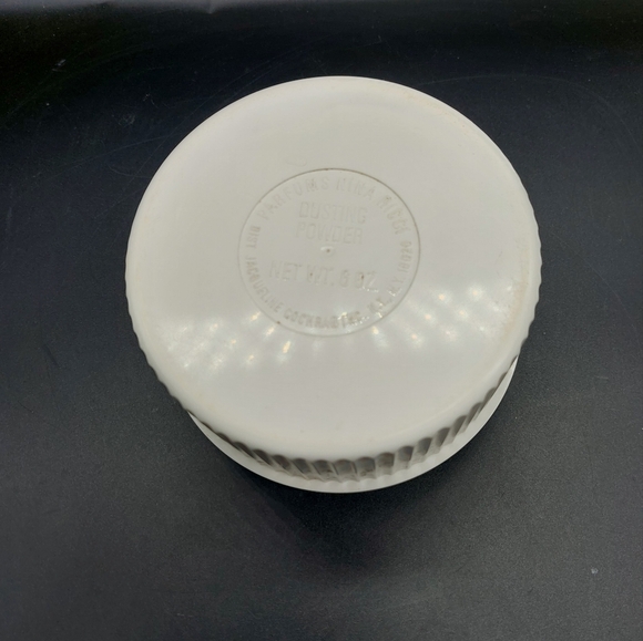 Vintage Parfums Nina Ricci Dusting Powder Empty Round Box & Cover Collectable - Picture 2 of 4